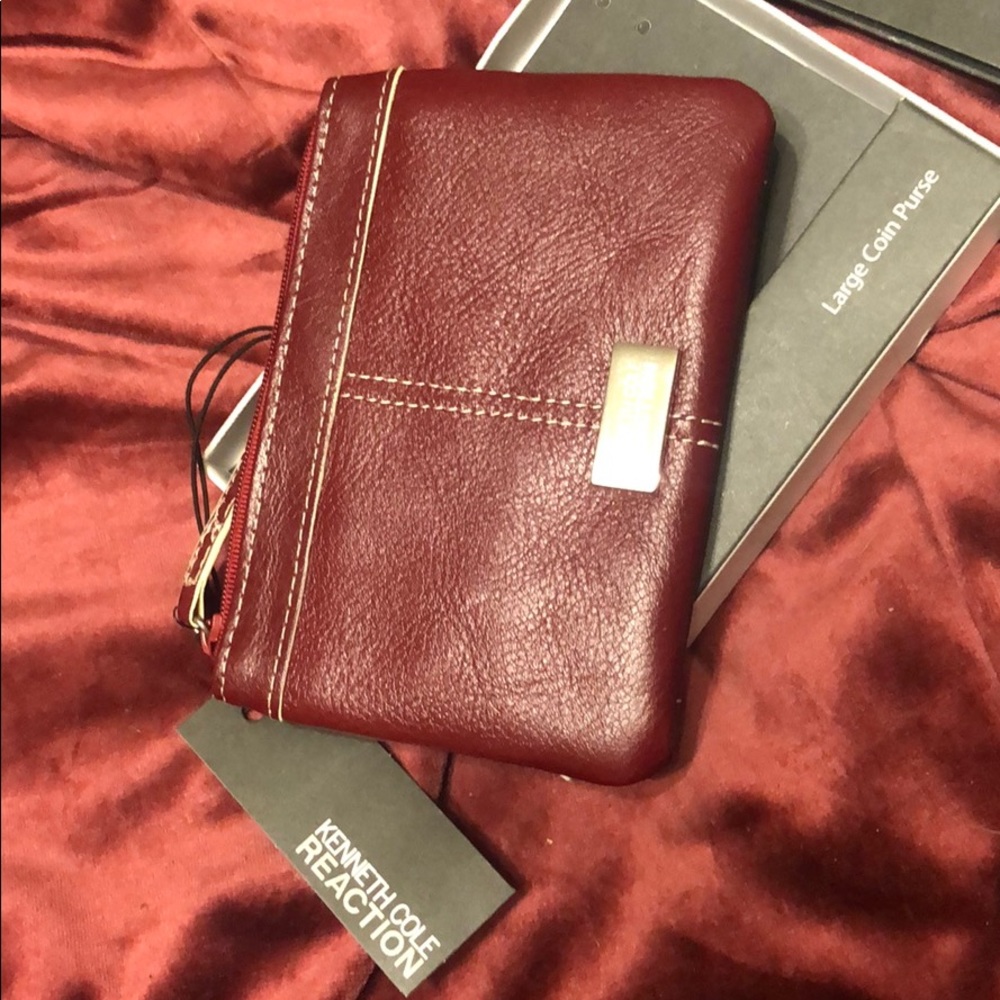Kenneth Cole reaction red leather lg coin purse